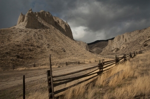 hoodo and fence 3